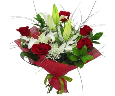 Белые казабланки и красные розы